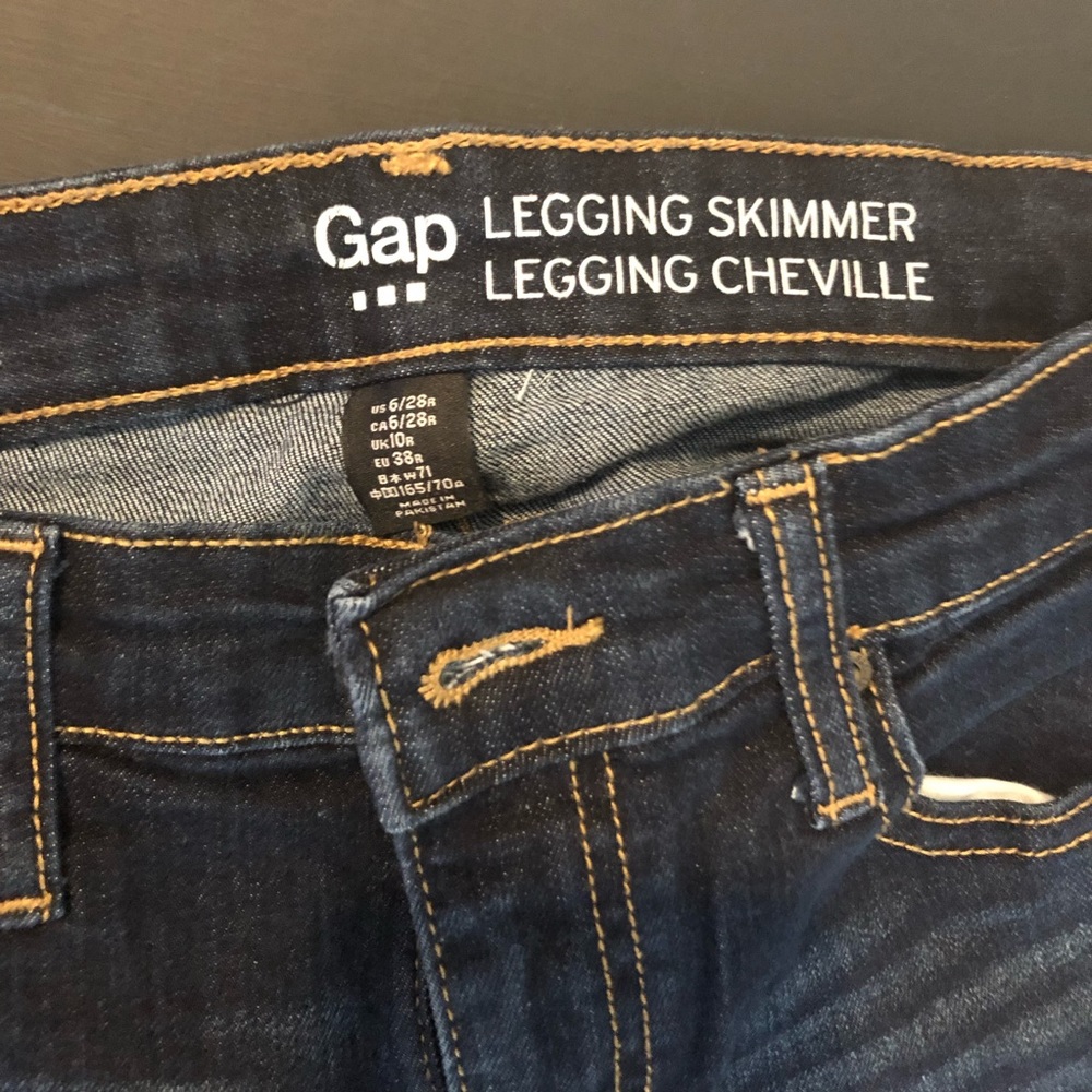 GAP legging skimmers size 6